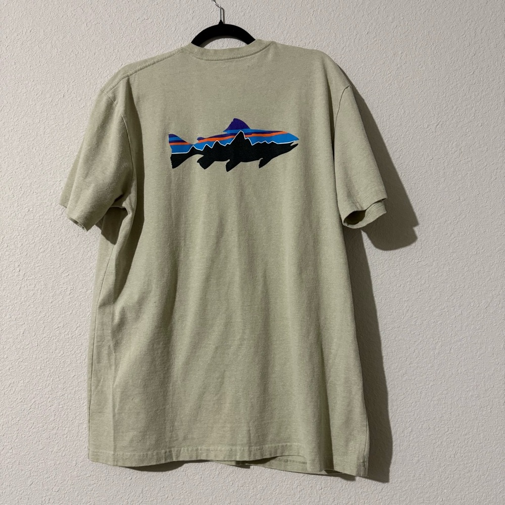 Patagonia Men's Sage Green Short Sleeve Tee - Picture 6 of 7